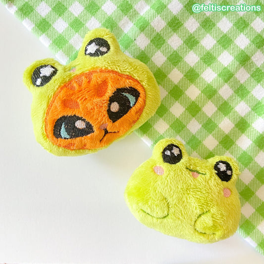 Purin the Frog Cat Plush Keychain