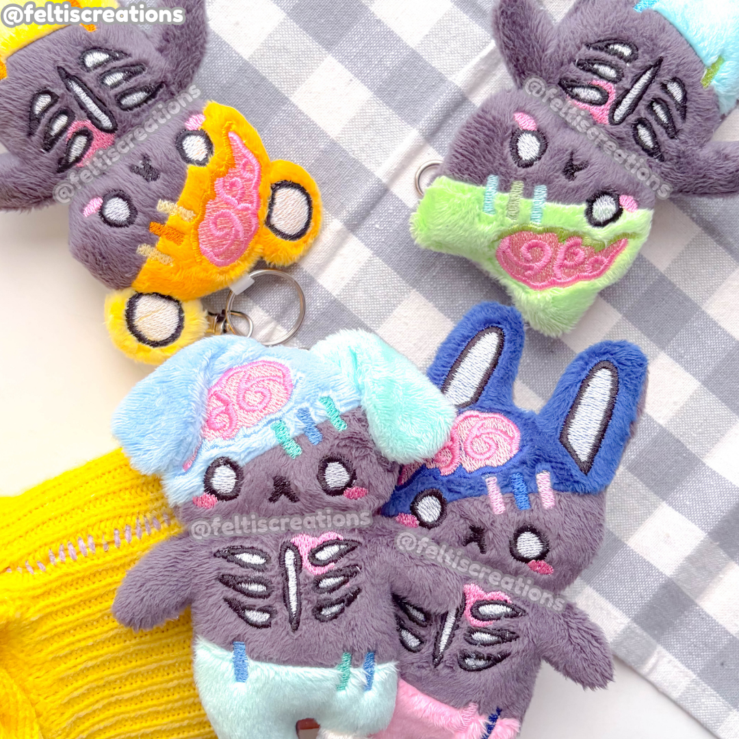 Creepy Cuddles Plush Keychain (Mystery Box)