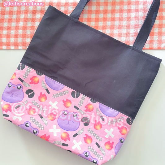 Knife Frog Tote Bag