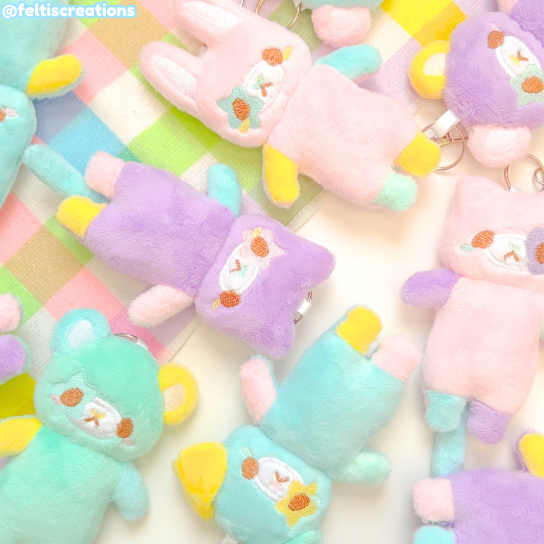 Cozy Cuddles Plush Keychain (Mystery Box)
